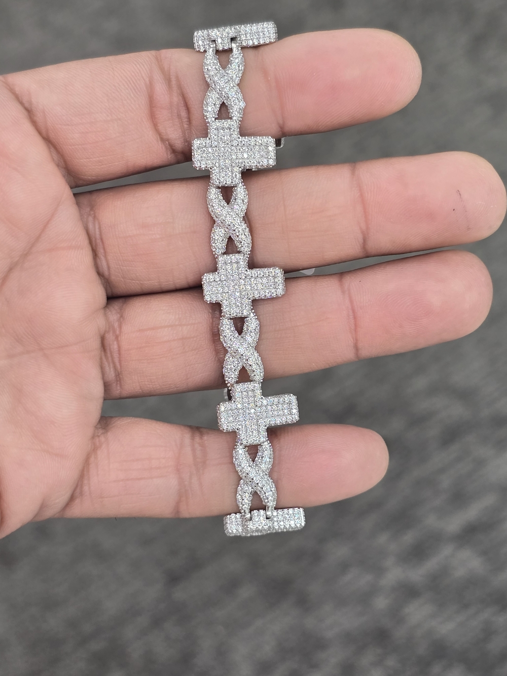 925 Sterling Silver Moissanite Diamond Cross Bracelet 9 Inches